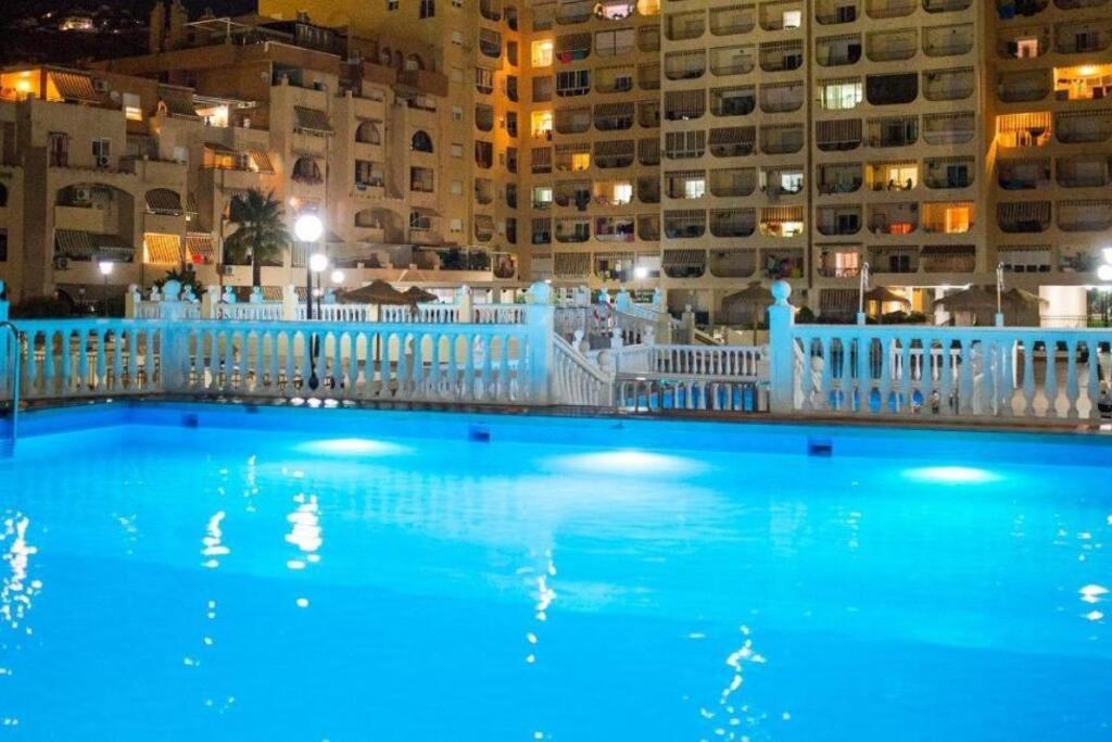 Acogedor Con 3 Piscinas En Primera Linea De Playa *