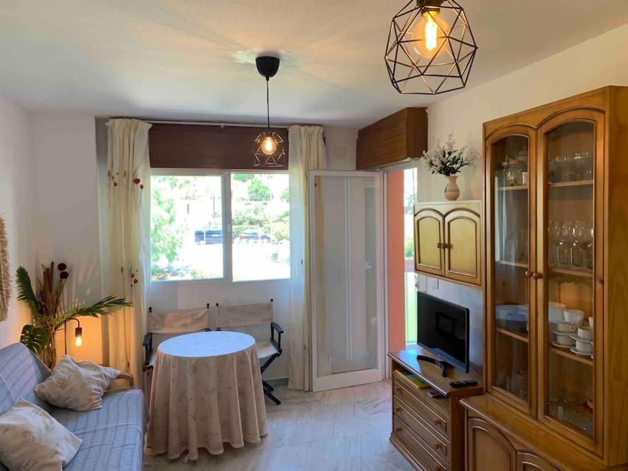 Apartment Acogedor Con 3 Piscinas En Primera Linea De Playa Almunecar